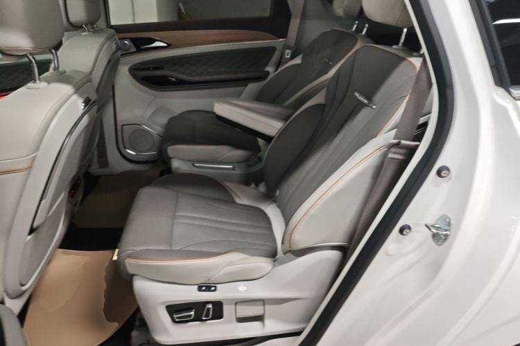 Used FORTHING Yacht 2024 1.5T DCT Guanhai Edition
