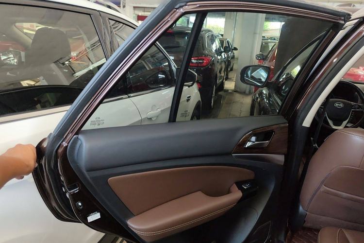 Used BYD S7 2016 2.0T Automatic Prestige Plus
