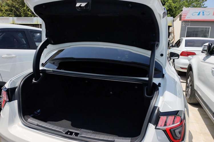 Used Lynk & Co 03 2020 1.5TD DCT JingPro Edition
