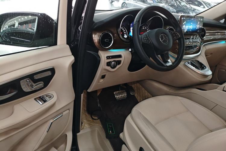 Used Mercedes-Benz V-Class 2021 V 260 L Long-wheelbase Luxury Edition