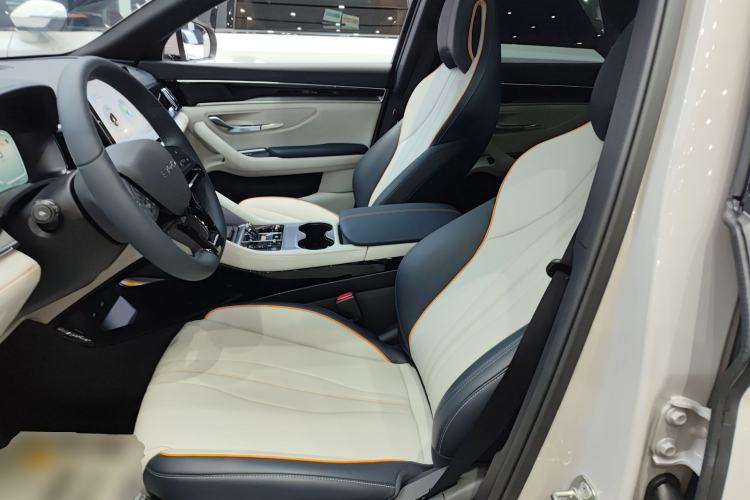 Used BYD Song PLUS New Energy 2024 HONOR Edition DM-i 110km Flagship Model
