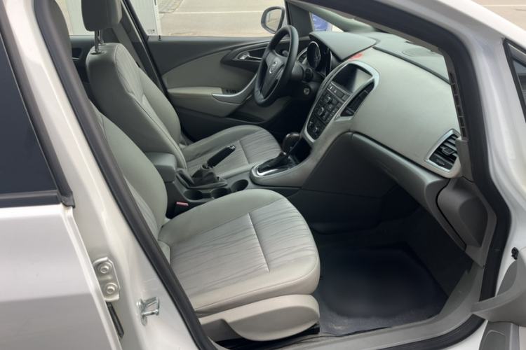 Used Buick GT 2014 XT 1.6L Automatic Comfort Edition
