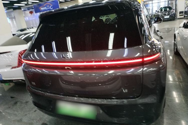 Used Li Auto L8 2023 Air model
