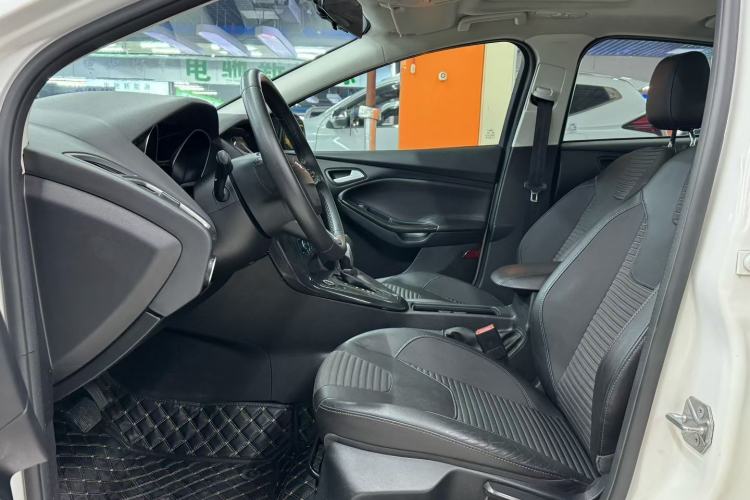 Used Ford Focus 2015 Sedan EcoBoost 125 Automatic Supreme Style Edition
