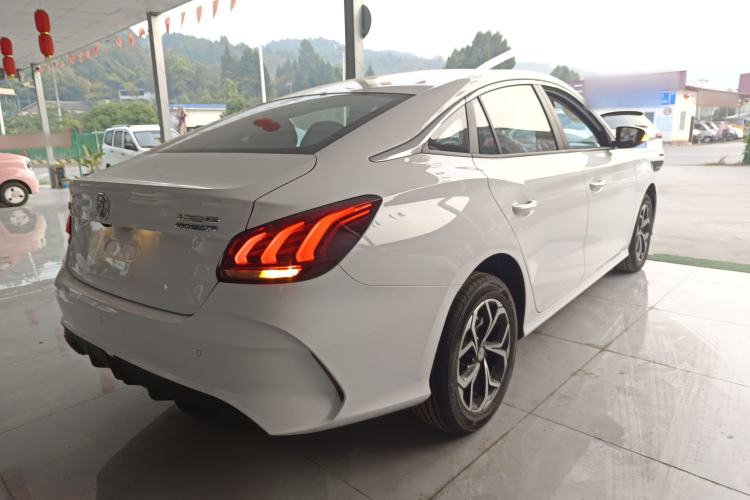 Used MG 5 2023 180 DVVT Manual Fashion Edition