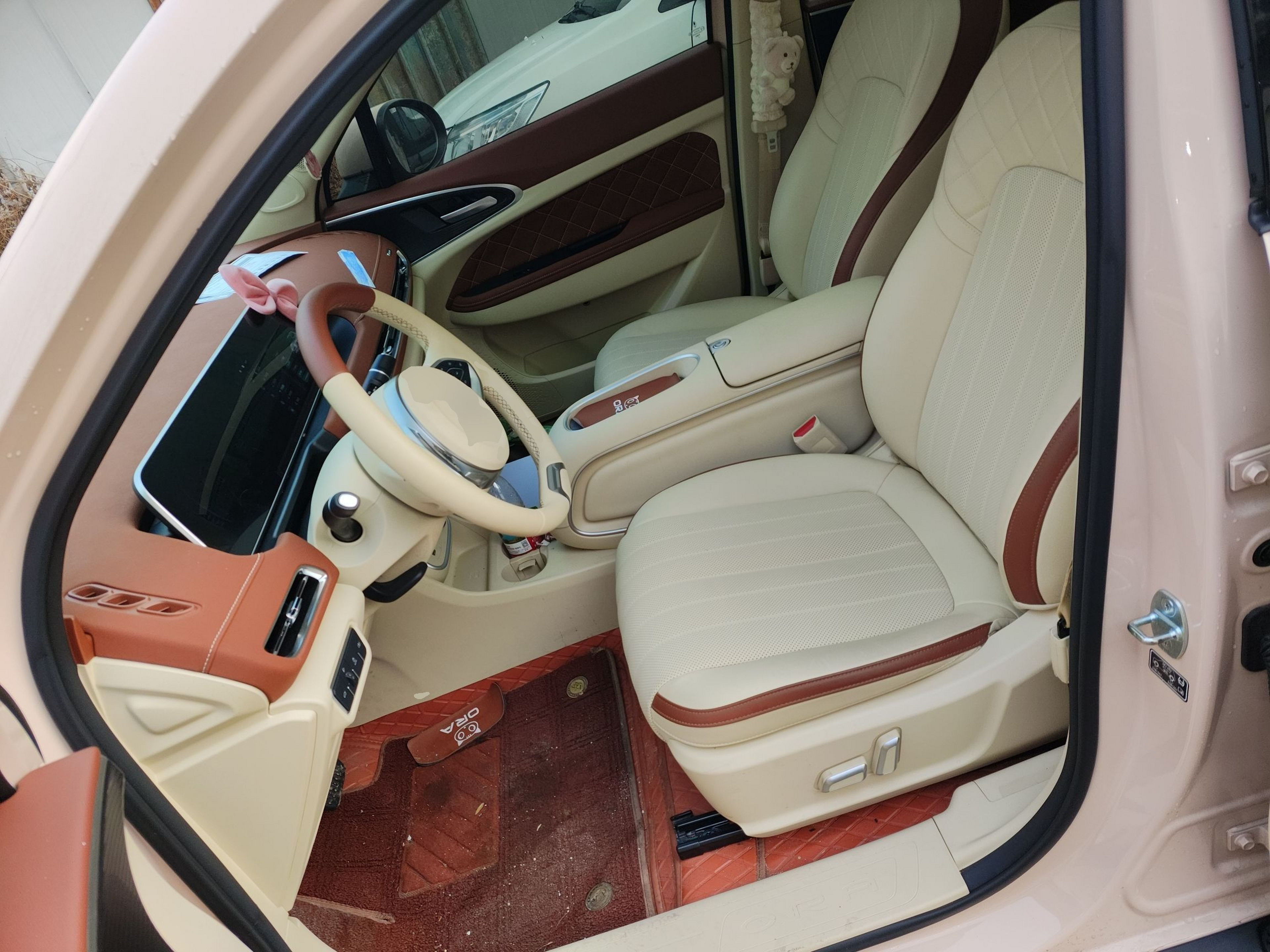 Переднее сиденье в автомобиле