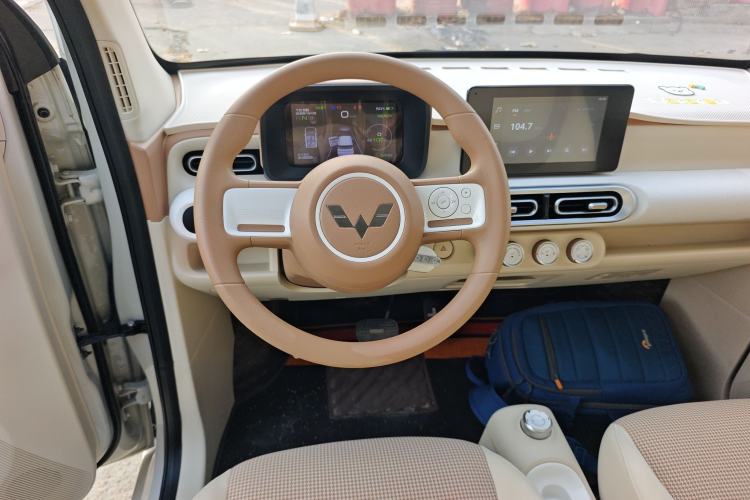 Used Wuling Hongguang MINIEV 2024 3rd Generation 215km Advanced Version