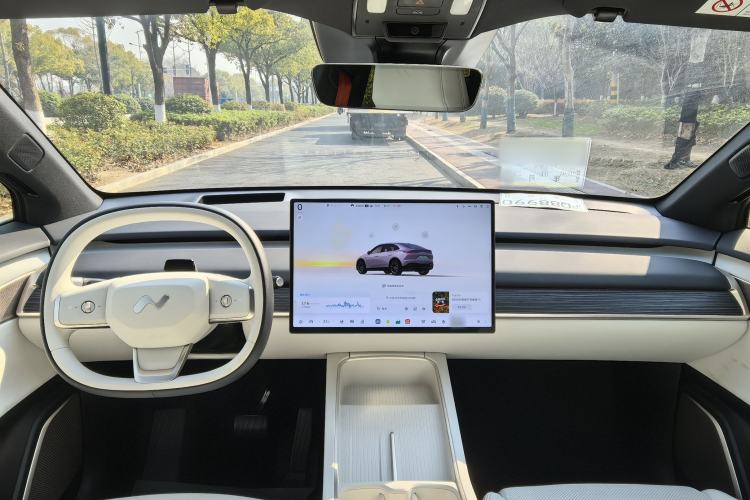 Used ONVO L60 2024 60 kWh Rear-Drive Version
