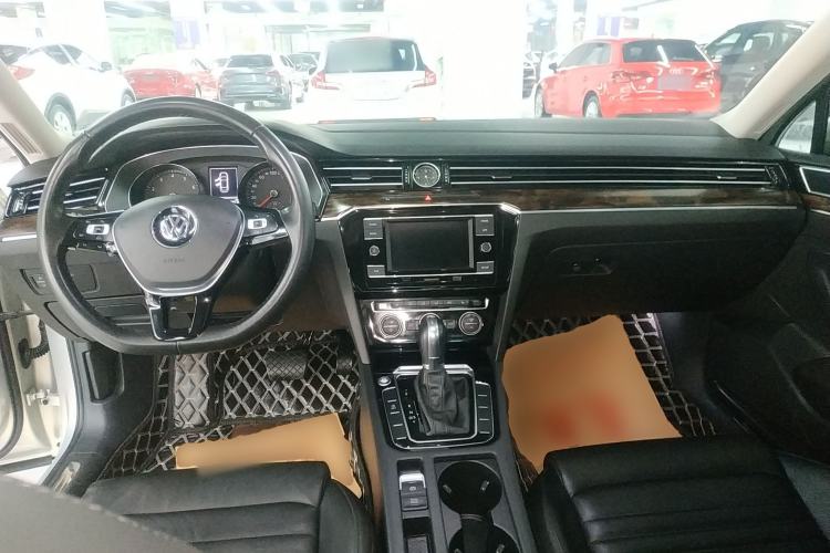 Used Volkswagen Magotan 2018 Facelift 330TSI DSG Luxury Model