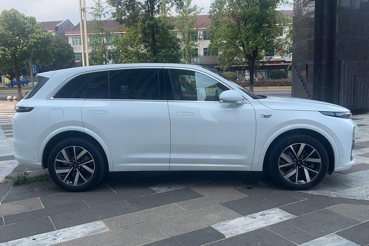 Used Li Auto L7 2023 Air model
