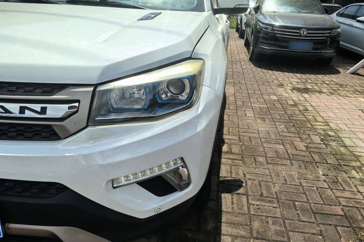 Used Changan CS75 2017 Shangku Edition 1.5T Manual ZhiXiang Model
