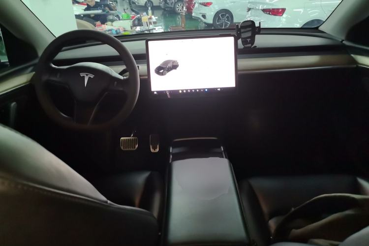 Used Tesla Model Y 2022 Rear-Wheel-Drive Version
