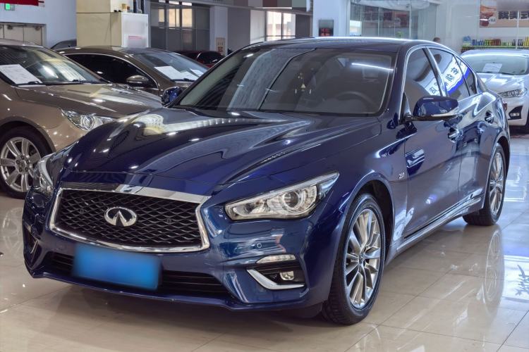 Used Infiniti Q50L 2018 2.0T Enjoyment Version China VI Standard
