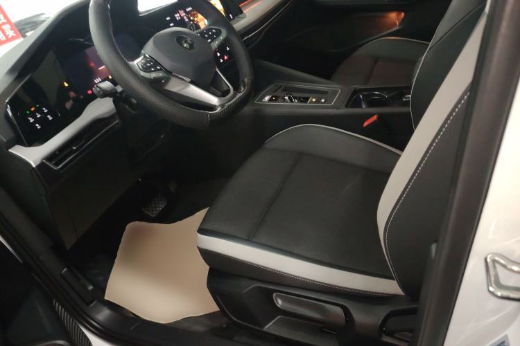 Used Volkswagen Golf 2023 Facelift 280TSI DSG Pro
