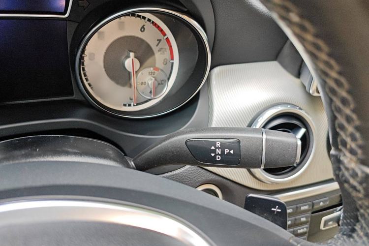 Used Mercedes-Benz GLA 2015 GLA 220 4MATIC Luxury Model
