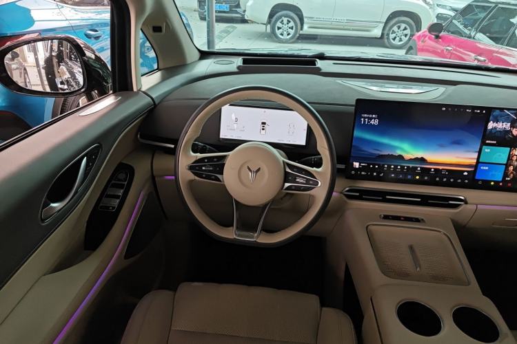 Used VOYAH Dream 2025 PHEV Four-Wheel Drive Prestige Kunpeng Edition