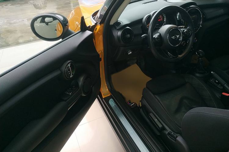 Used  MINI 2016 1.5T COOPER
