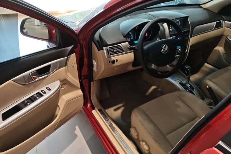 Used Buick Excelle 2013 1.5L Automatic Classic Model
