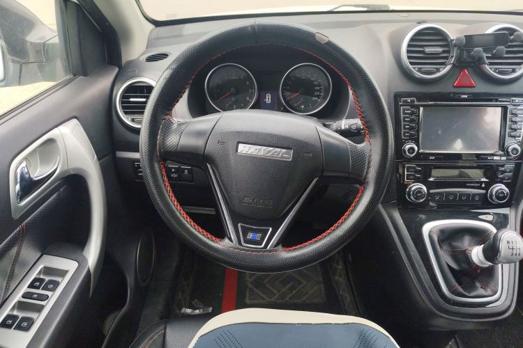 Used Haval H6 2016 Upgraded Model 1.5T Manual Two-Wheel Drive Urban Version
