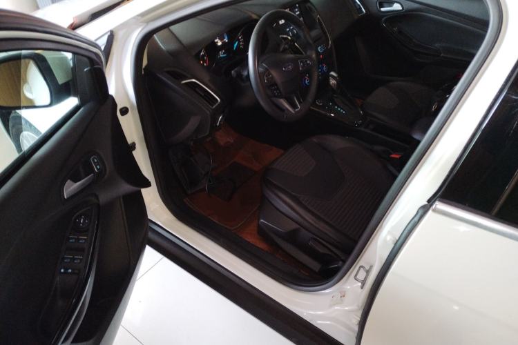 Used Ford Focus 2018 Hatchback Classic EcoBoost 180 Automatic Elite Model
