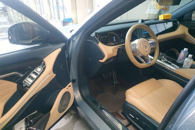 Used VOYAH FREE 2021 Four-Wheel Drive Standard Range-Extended Exclusive Luxury Package
