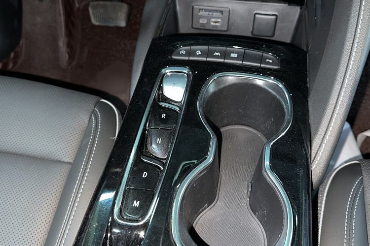 Used Buick Envision 2021 Encore Plus 652T Five-Seat All-Wheel-Drive Luxury Model
