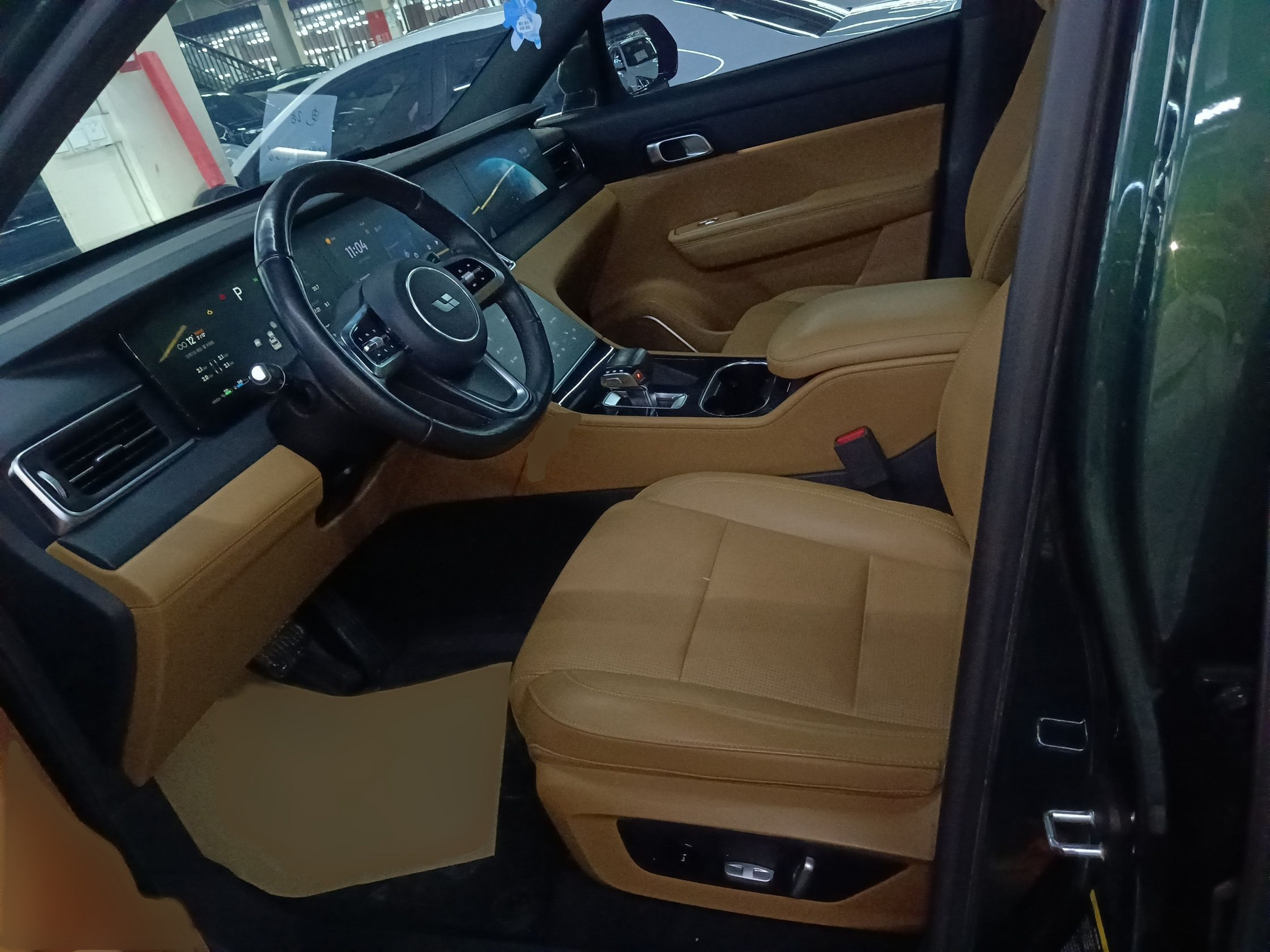 Переднее сиденье в автомобиле