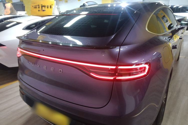 Used Hima Luxeed R7 2025 Range-Extended Version 251 km Max
