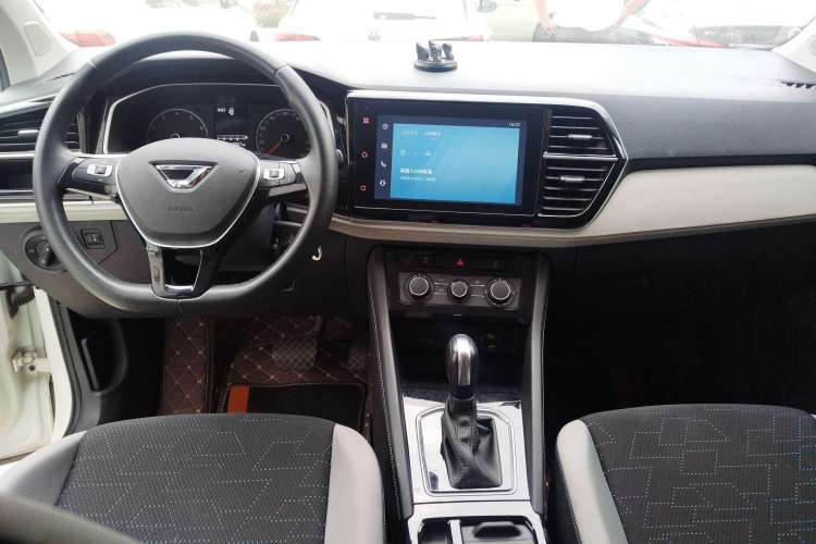 Used Jetta VS5 2022 280TSI Automatic Trend Edition
