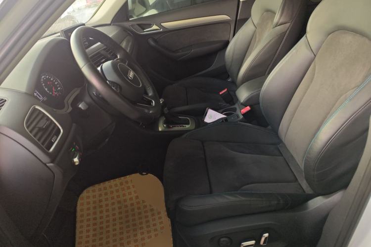 Used Audi Q3 2016 40 TFSI quattro all-wheel-drive sport model
