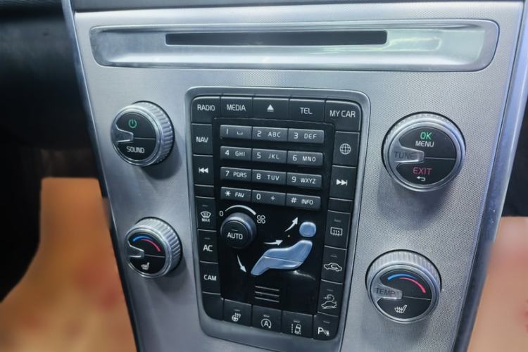 Used Volvo XC60 2017 T5 AWD Smart Upgrade Edition