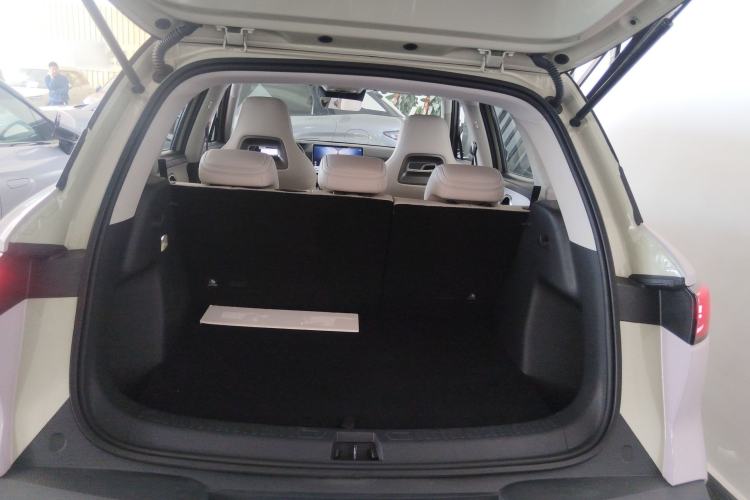 Used BYD Yuan UP 2025 Intelligent Driving Version 401 km Beyond-Range Edition