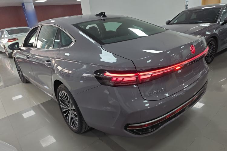 Used Volkswagen Passat 2025 Pro 380TSI Dragon Supreme Edition