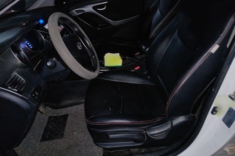 Used Hyundai Elantra 2015 1.6L Automatic Leading Model
