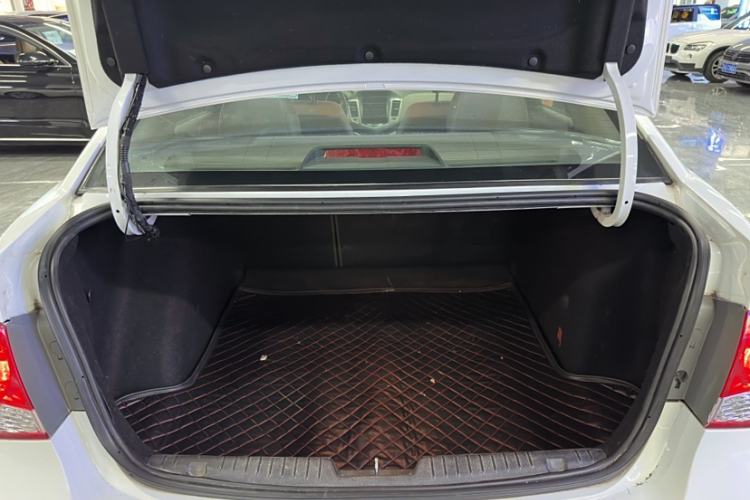 Used Chevrolet Cruze 2013 1.8L SE AT
