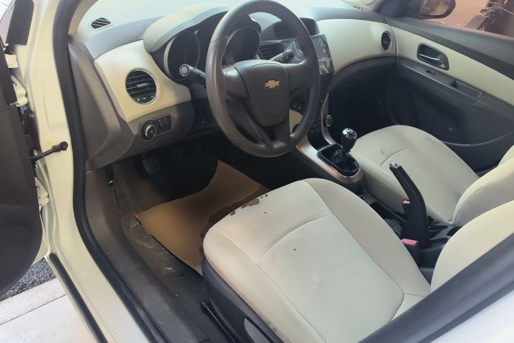 Used Chevrolet Cruze 2015 1.5L Classic SL MT
