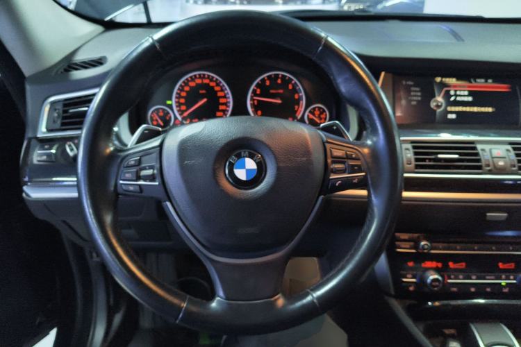 Used BMW 5 Series GT 2015 535i Leading Model