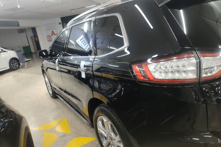 Used Ford Edge 2016 EcoBoost 245 Two-Wheel-Drive Titanium 7-Seater
