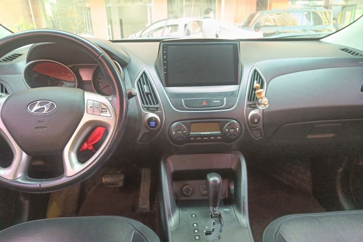 Used Hyundai ix35 2015 2.0L Automatic 2WD Smart Version China V Standard
