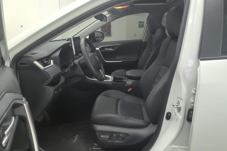 Used Toyota Wildlander 2022 2.0L CVT Two-Wheel Drive Luxury PLUS Edition