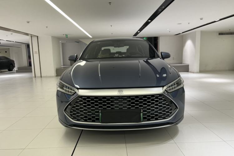 Used BYD Qin PLUS 2024 HONOR Edition DM-i 55KM Leading Model
