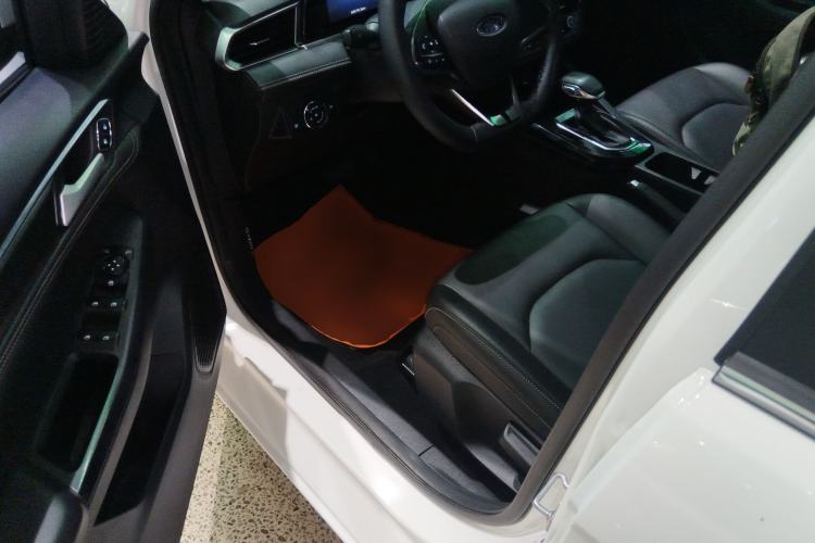 Used Ford Escort 2021 1.5L Automatic Diamond Edition
