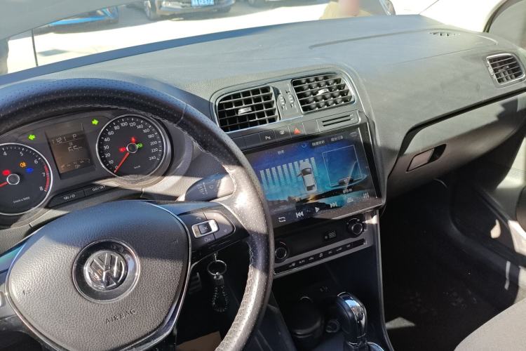 Used Volkswagen Polo 2014 1.6L Cross Polo Automatic