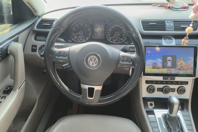 Used Volkswagen Magotan 2015 1.8TSI Luxury Model
