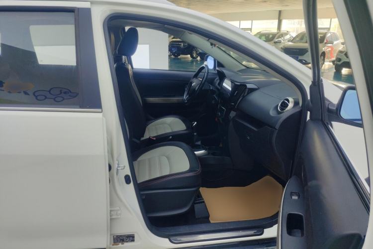 Used Great Wall M4 2014 1.5L manual Comfort trim level
