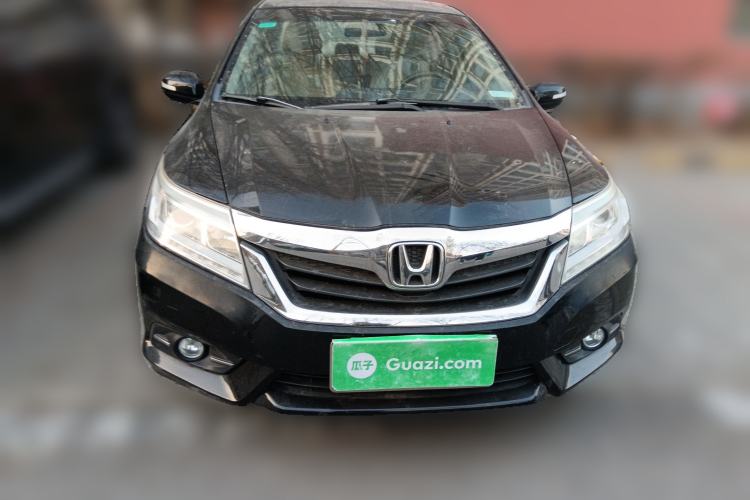 Used Honda Crider 2013 1.8L automatic luxury edition
