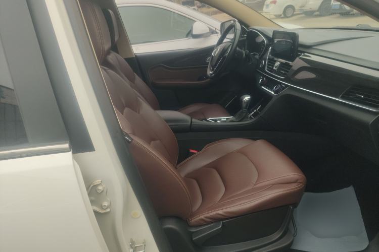 Used Baojun 560 2017 1.5T DCT Prestige Edition
