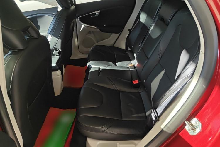 Used Volvo V40 2015 1.6T Zhiyi Edition