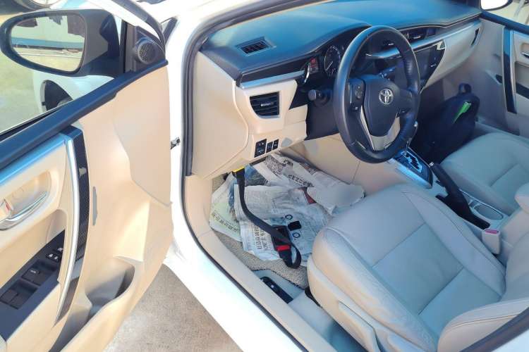 Used Toyota Corolla 2014 1.6L CVT GL-i Leather Edition
