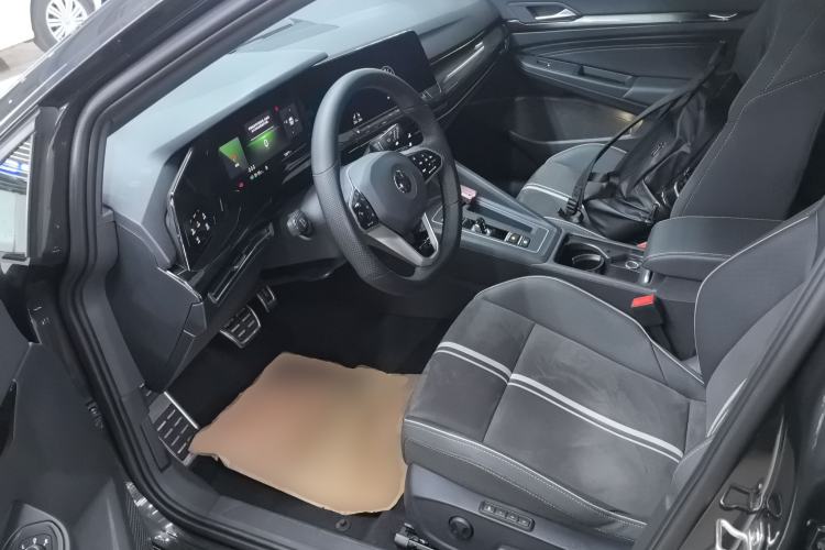 Used Volkswagen Golf 2023 Facelift 280TSI DSG R-Line Lite
